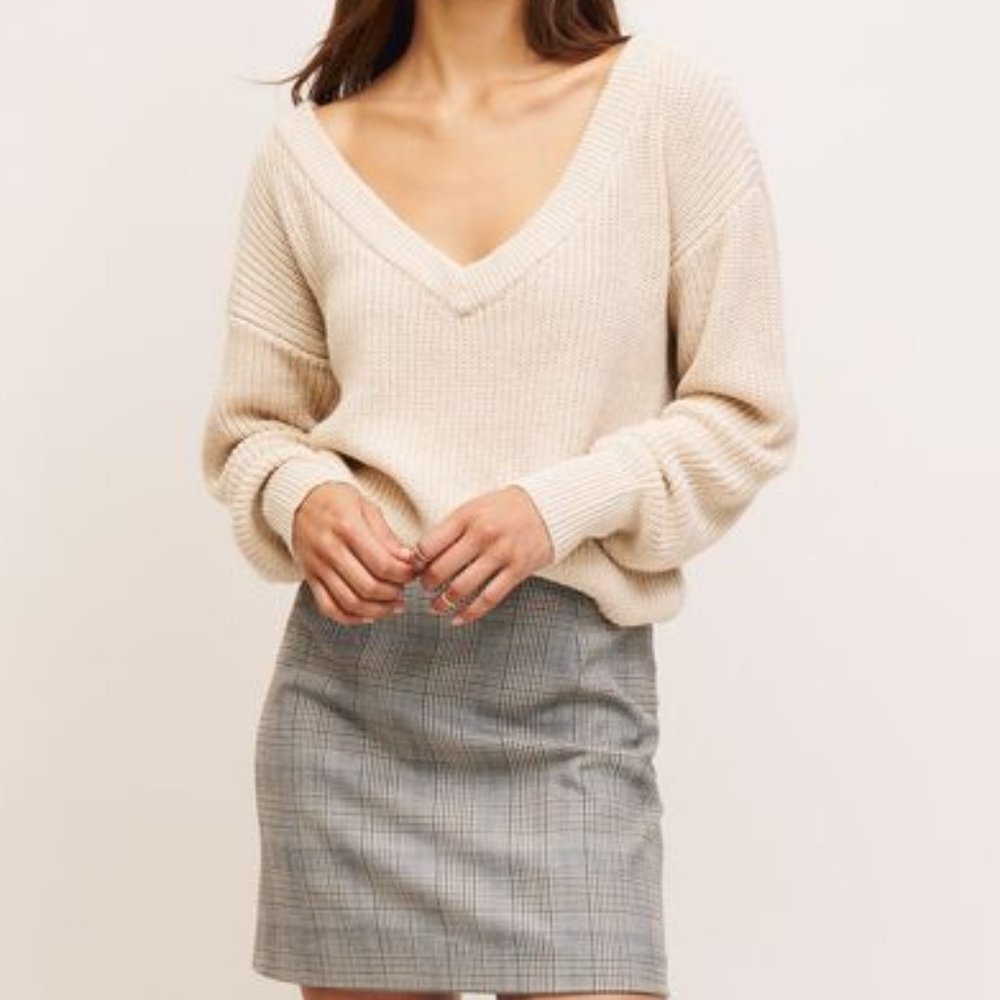 Dynamite V-Neck Sweater - Picture 2 of 4